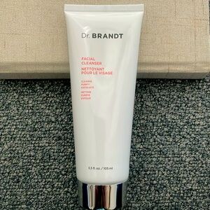 DR. BRANDT SKINCARE Facial Cleanser